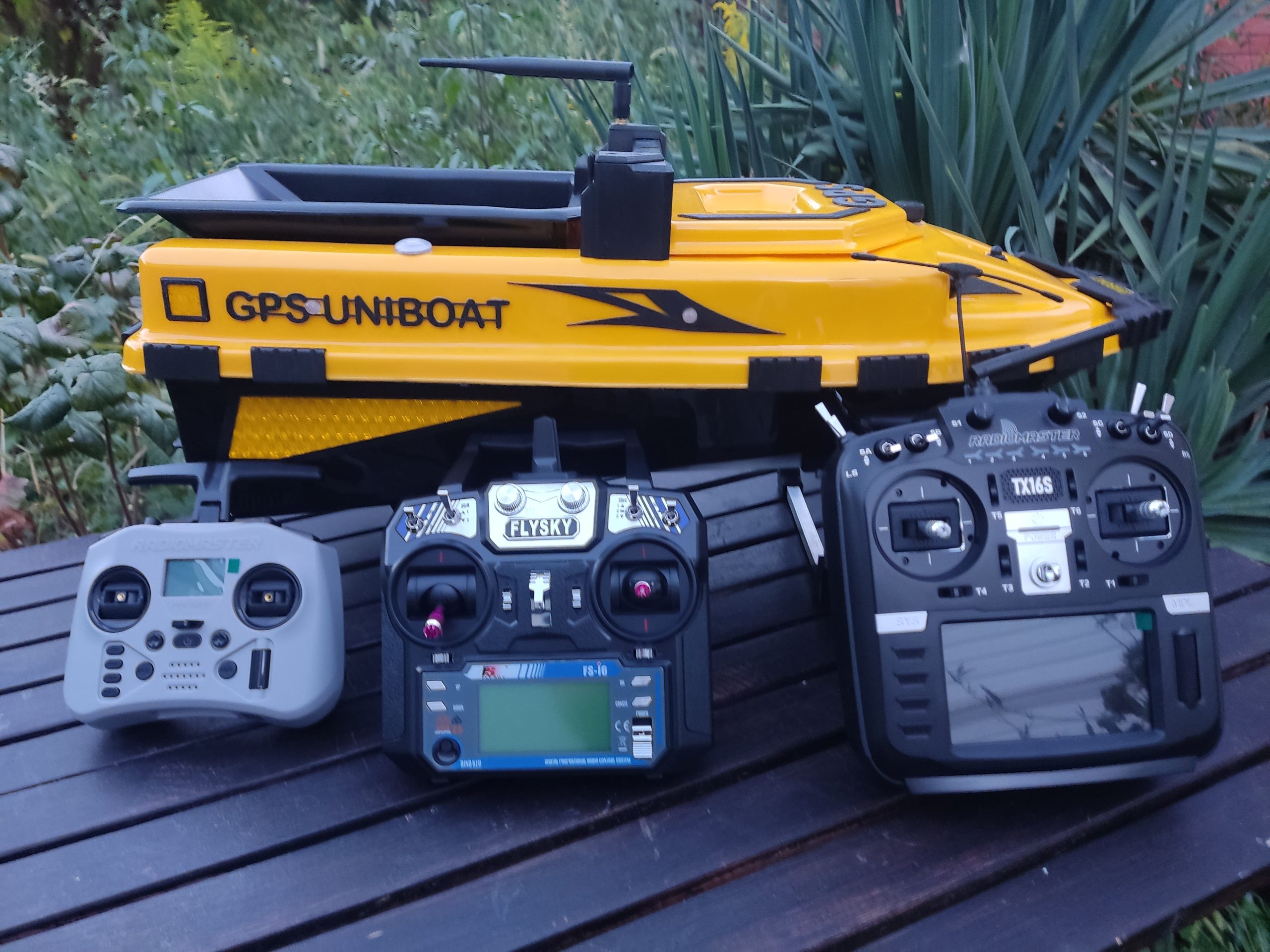 Кораблик UNIBOAT — изображение 3