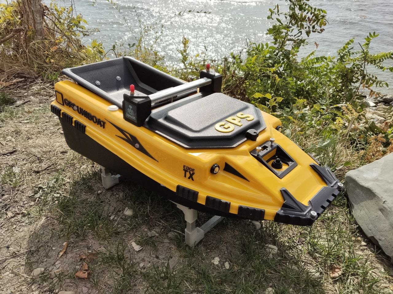 Прикормочный сканирующий кораблик UNIBOAT с автопилотом (ABS) — изображение 50